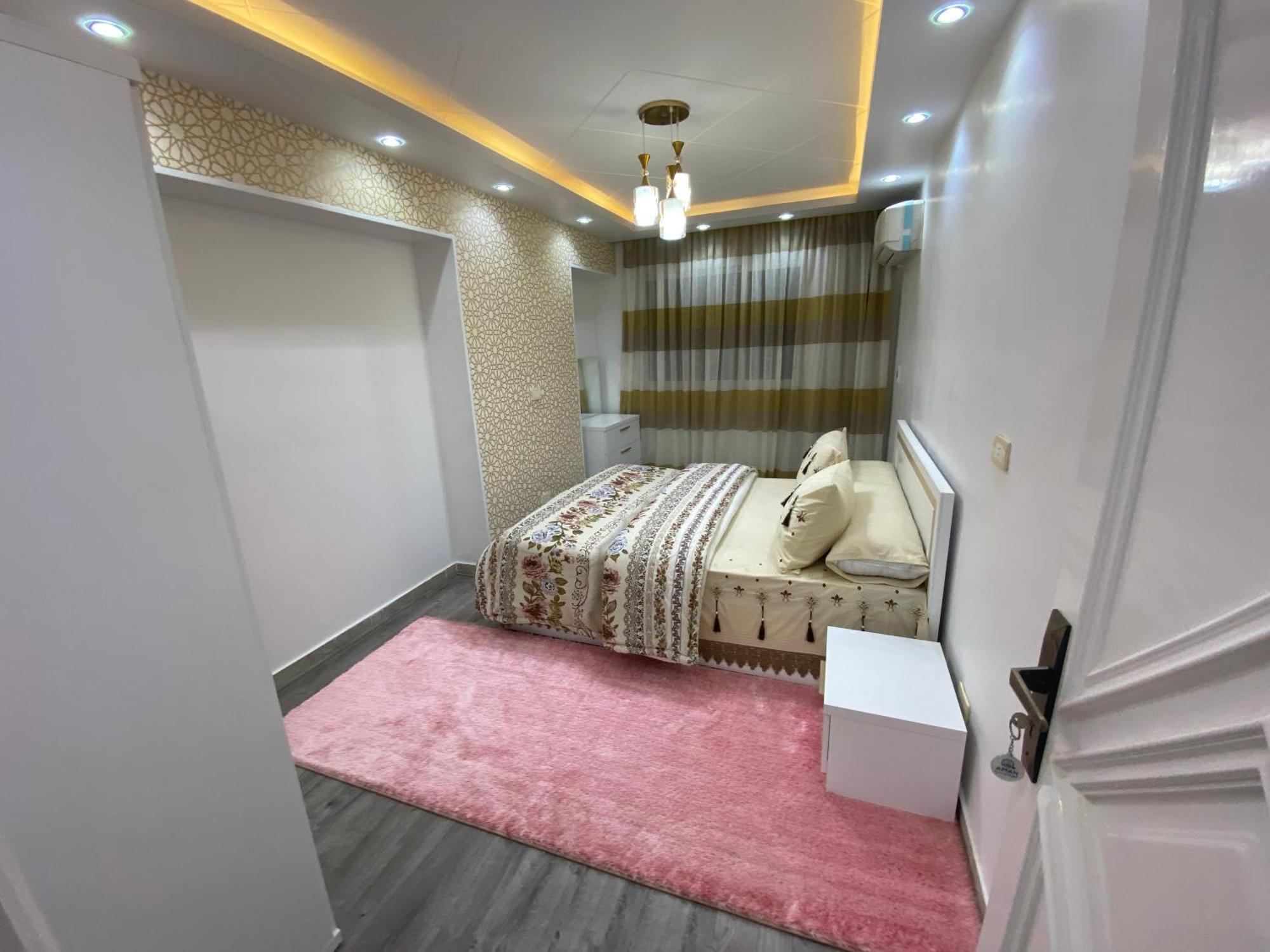 Apartment On The Nile