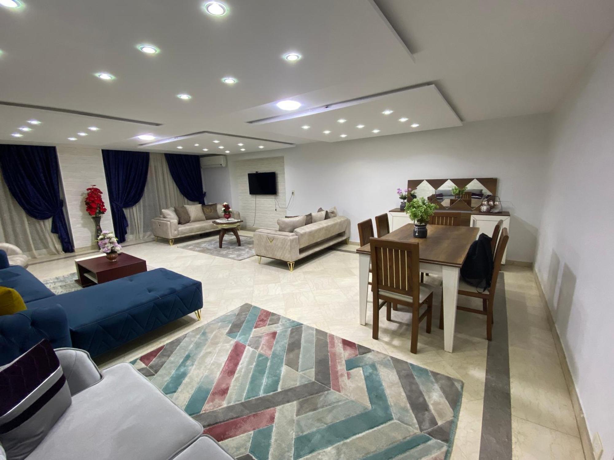 On The Nile Apartment *